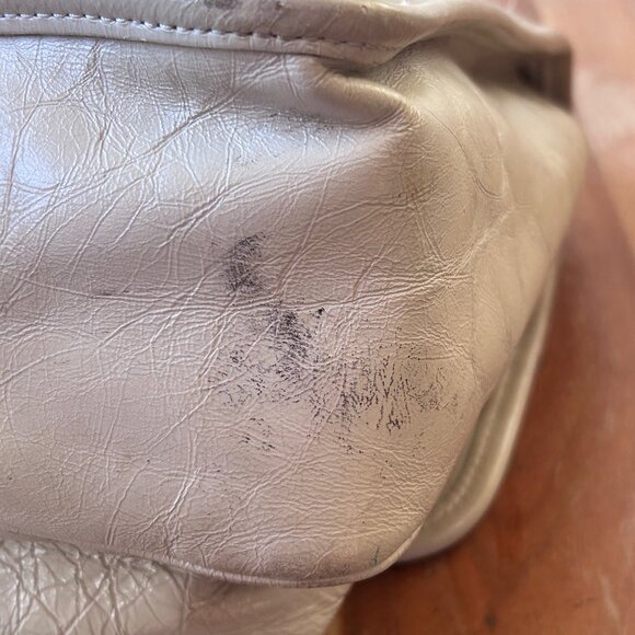 Saint Laurent Leather Niki Chain Satchel Light Natural White - Picture 13 of 16